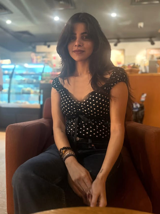 చేసింది మూడు సినిమాలే.. కానీ కుర్రాళ్ళ డ్రీమ్ గర్ల్ ఈ అమ్మడు