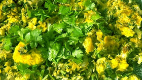 పల్లెటూరి ఫేమస్.. పచ్చి మిర్చి కోడిగుడ్డు తొక్కు