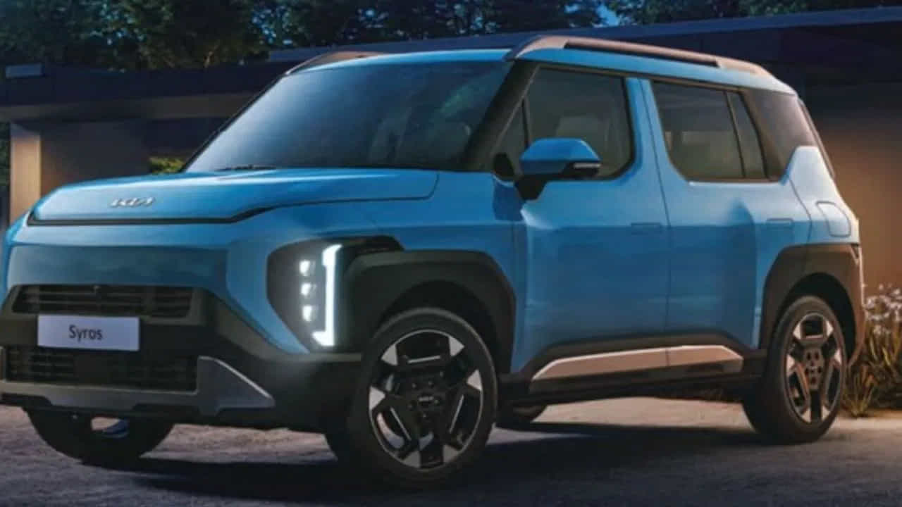 Electric Cars: కియా ఇండియా ఫిబ్రవరి 2025లో భారత మార్కెట్లో సైరోస్ SUVని విడుదల చేసింది. ఇప్పుడు, కంపెనీ ఈ ఎస్యూవీ ఎలక్ట్రిక్ వెర్షన్ను ప్రవేశపెట్టాలని యోచిస్తోంది. భారతదేశంలో దాని ఈవీ శ్రేణిని మరింత విస్తరిస్తోంది. కియా సైరోస్ EVని K1 ప్లాట్ఫామ్పై నిర్మించే అవకాశం ఉంది. ఇది ఇతర మార్కెట్లలో హ్యుందాయ్ కాస్పర్, ఇన్స్టర్, ఎక్స్స్టర్ వంటి వాహనాలకు మద్దతు ఇస్తుంది. దీని అర్థం సైరోస్ EV ఫ్రంట్-వీల్ డ్రైవ్గా ఉంటుంది. ఇది హ్యుందాయ్ ఇన్స్టర్ నుండి సేకరించిన 42 kWh, 49 kWh బ్యాటరీ ప్యాక్లను ఉపయోగించవచ్చు.