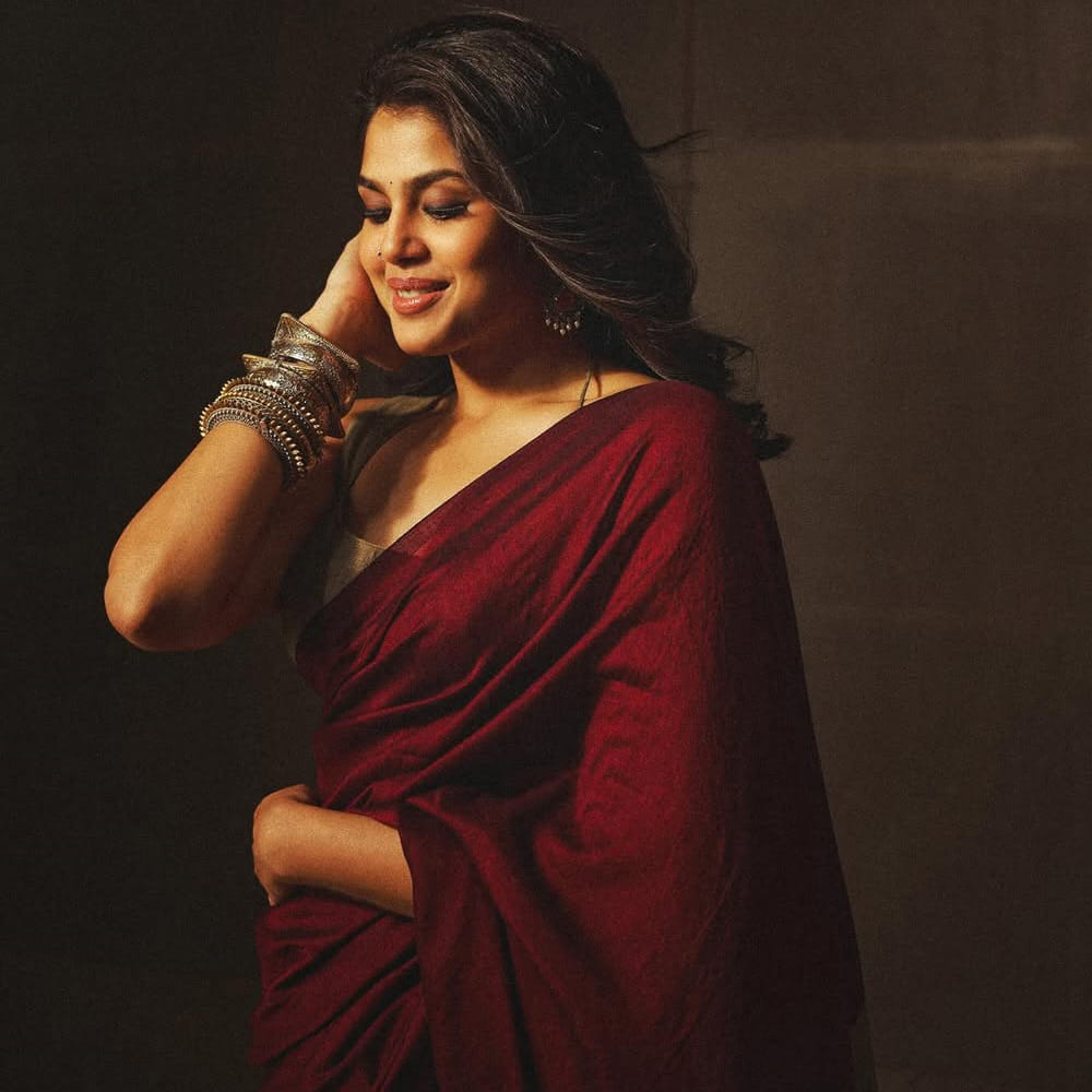 ప్రస్తుతం సోషల్ మీడియాలో ఆ బ్యూటీ షేర్ చేసిన బ్యూటీఫుల్ ఫోటోస్ వైరలవుతున్నాయి. ఇదిలా ఉంటే ఇప్పుడు ఈ అమ్మడు భగవంతుడు చిత్రంలో నటిస్తుంది. ఇప్పటికే ఈ సినిమాపై మరింత ఆసక్తి నెలకొంది. 