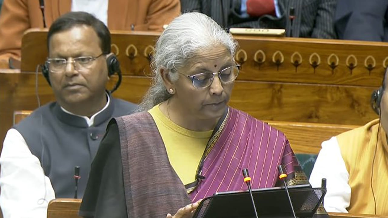 Budget 2026: గుడ్‌న్యూస్.. ఏపీ సహా ఆ రాష్ట్రాల్లో గనుల కారిడార్లు.. 2 హైటెక్ టెక్నాలజీ హబ్స్..