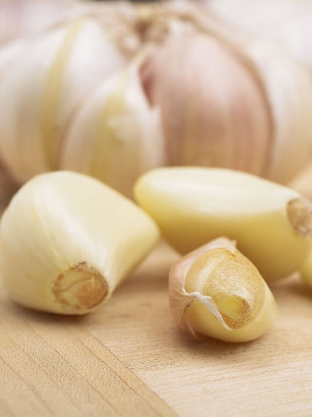 రోజుకో వెల్లుల్లి రెబ్బ పచ్చిగా తిన్నారంటే..