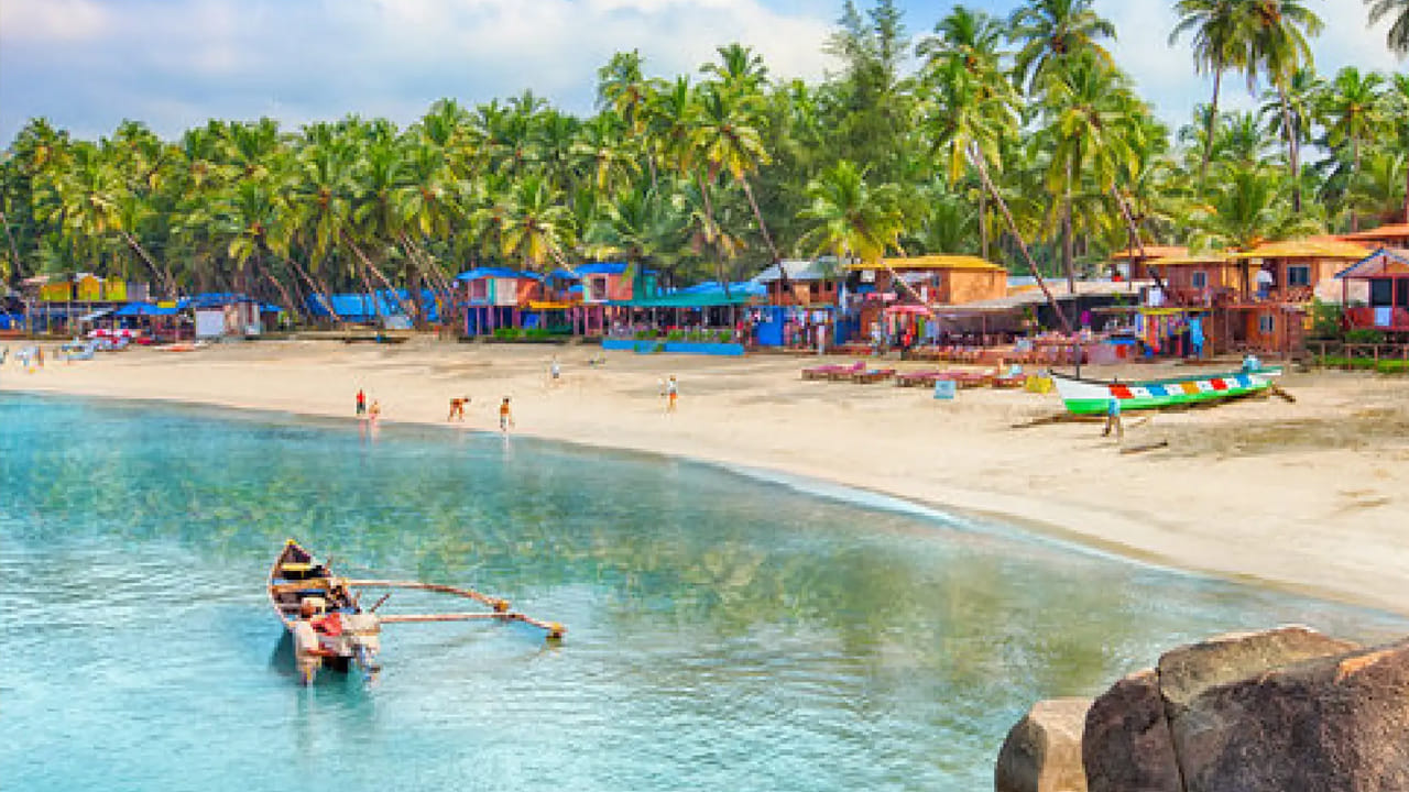 గోవా టూర్ ప్యాకేజీలకు రద్దీ ఎక్కువగా ఉంటుంది. దీంతో ఆసక్తిగల వారు వెంటనే టికెట్లు బుక్ చేసుకోవాలని టీఎస్‌ఆర్టీసీ అధికారులు తెలిపారు. పూర్తి వివరాల కోసం 9391072283 లేదా 9063401072 ఫోన్ నెంబర్లను సంప్రదించాలని ఆర్టీసీ అధికారులు స్పష్టం చేశారు. ఈ ప్యాకేజీతో సౌకర్యవంతమైన ప్రయాణం చేయవచ్చు.