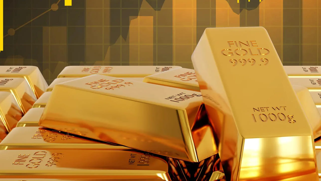 22 క్యారెట్లపై వారం రోజుల్లో ఢిల్లీలో రూ.1400 పెరిగింది. ఇక చెన్నైలో వారం రోజుల్లో రూ.1,58,840 నుంచి రూ.1,60,150కి చేరుకున్నాయి. ఇక 22 క్యారెట్ల ధర చెన్నైలో రూ.1,45,600 నుంచి రూ.1,46,800కి చేరుకున్నాయి. అంంటే రూ.1200 పెరిగింది. అటు వెండి ధరలు పెరిగాయి.