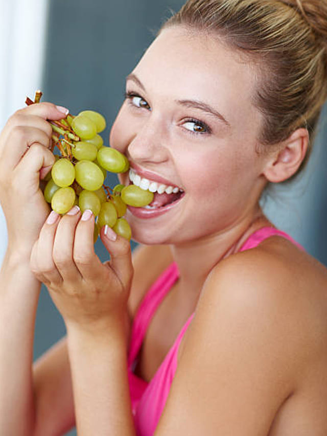 పోషకాల నిధి.. ద్రాక్ష పండ్లు తినడం వలన కలిగే ప్రయోజనాలు ఇవే!