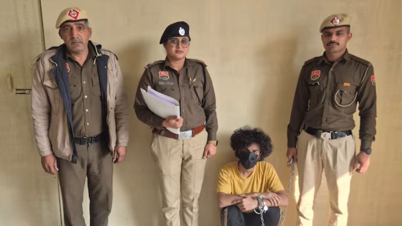 Crime News: ఎంతకు తెగించావ్రా.. ప్రియురాలి ప్రైవేట్ పార్ట్స్పై శానిటైజర్ పోసి నిప్పంటించిన ప్రియుడు!