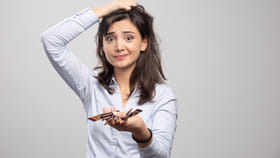 ఈ ఒక్క జ్యూస్ తో జుట్టు ఒత్తుగా పెరుగుతుంది .. చుండ్రు కూడా పరార్