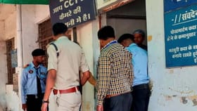 గొంతు కోసి తండ్రిని చంపిన యూట్యూబర్..!