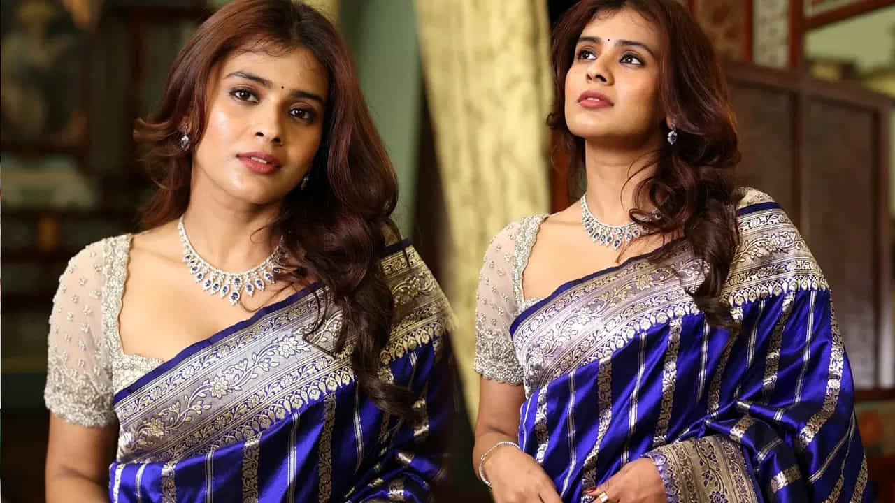 అతి తక్కువ సమయంలో ఈ ముద్దుగుమ్మ తన నటనతో మంచి గుర్తింపు సంపాదించుకుంది. చేసింది తక్కువ సినిమాలే అయినా మంచి పాపులారిటీ సొంతం చేసుకుంది. ఇక తాజాగా ఈ ముద్దుగుమ్మకు సంబంధించిన చైల్డ్ హుడ్ ఫొటో నెట్టింట తెగ వైరల్ అవుతుంది. ఇది చూసిన వారందరూ అప్పుడు, ఇప్పుడు హెబ్బా క్యూట్ అంటూ కామెంట్స్ చేస్తున్నారు.