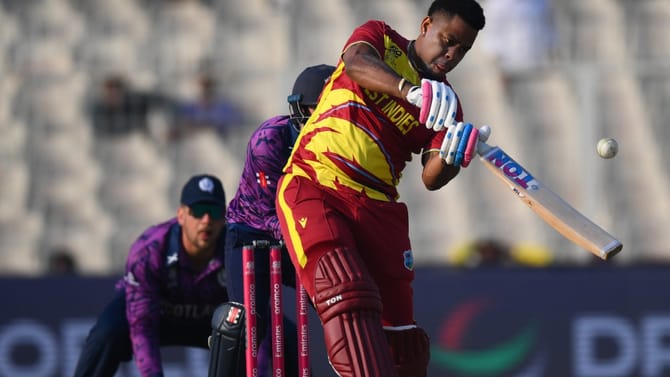 ఈడెన్ గార్డెన్స్‌లో హెట్‌మైర్ సిక్సర్ల జాతర..గేల్ రికార్డ్ బ్రేక్