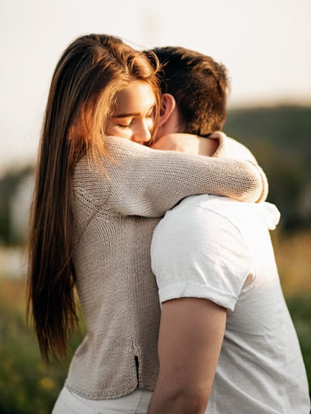 హగ్ డే.. మీ ప్రియమైన వారికీ ఇలా హగ్ ఇస్తే వెంటనే ఓకే చేస్తారు!