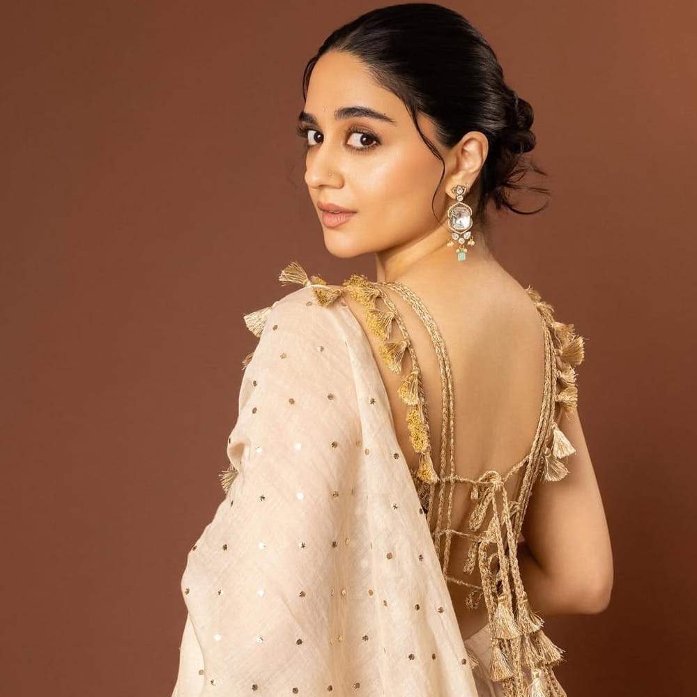 పవర్ స్టార్ పవన్ కళ్యాణ్ హీరోగా డైరెక్టర్ సురేందర్ రెడ్డి ఓ సినిమా చేయనున్నారు. ఈ ఏడాది ఉగాది సందర్భంగా ఈ మూవీని అధికారికంగా ప్రకటించనున్నారు. ఈ సినిమాలో కథానాయికగా ఇమాన్విని ఎంపిక చేసినట్లుగా ప్రచారం జరుగుతుంది. 