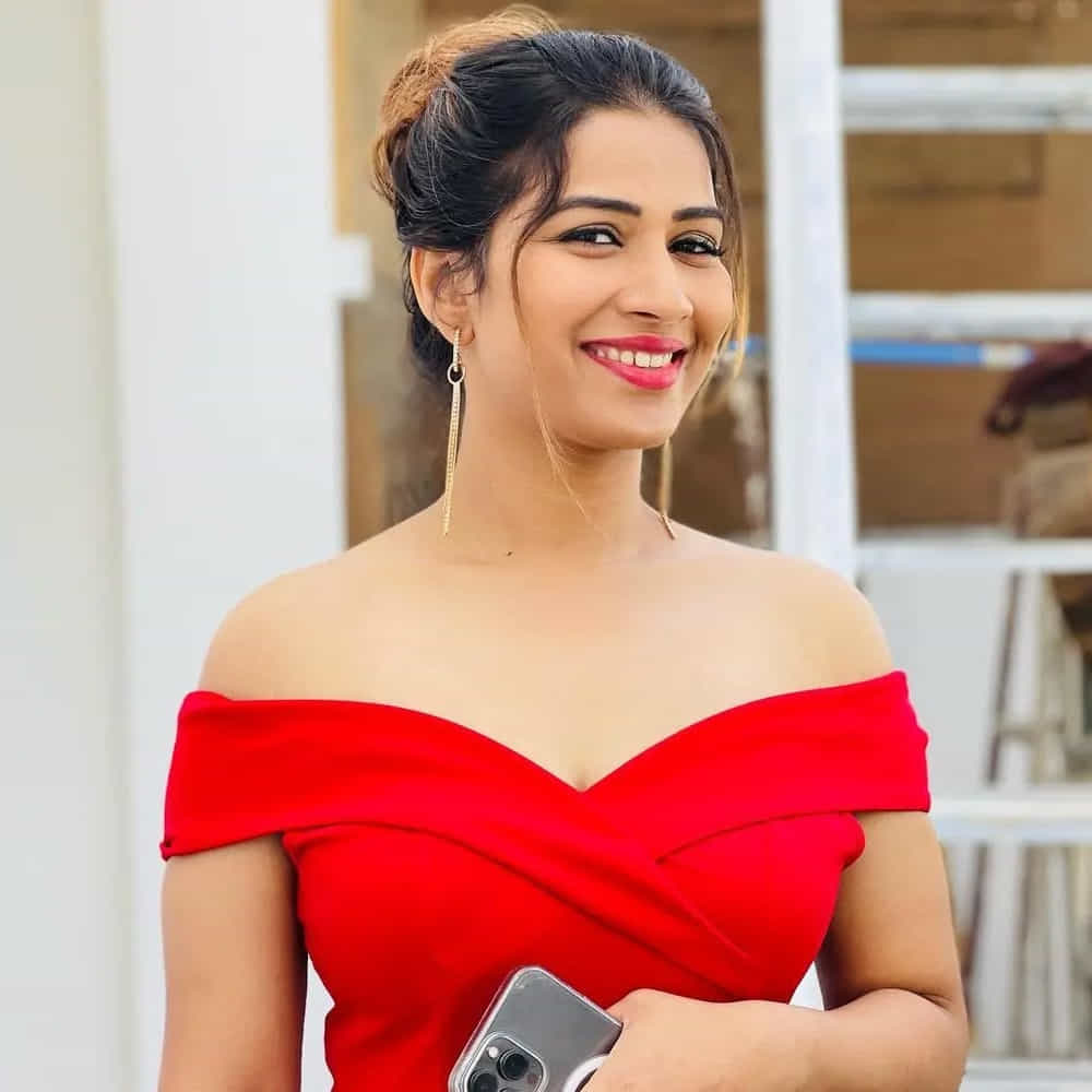 తన అమ్మ తన వల్ల బాధపడుతోందని, ఆమె కన్నీళ్లు తనకు తెలుసని ఇనయా సుల్తానా కంటతడి పెట్టుకున్నారు. తాను పడుతున్న బాధను ఎవ్వరూ అర్థం చేసుకోలేదని, సోషల్ మీడియాలో పోస్ట్‌లు చూసి అందరూ తాను సంతోషంగా ఉన్నానని అనుకుంటారని ఆమె ఆవేదన వ్యక్తం చేశారు.