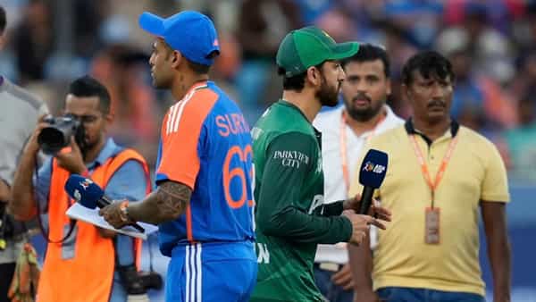 IND vs PAK: హ్యాండ్ షేక్ వివాదంపై స్పందించిన పాక్ కెప్టెన్.. మ్యాచ్లో తేల్చుకుంటామంటూ..