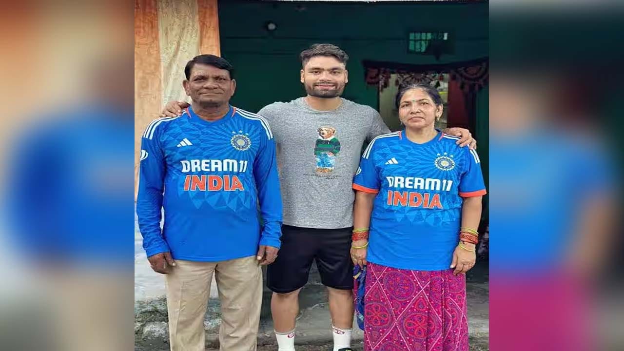 భారత క్రికెటర్ రింకు సింగ్ తండ్రి కన్నుమూత.. ఆసుపత్రిలో చికిత్సపొందుతూ మృతి