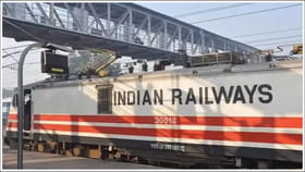 రైలులో ఇలాంటి వస్తువులు తీసుకెళ్తే జైలు పాలే.. 9 మంది అరెస్ట్