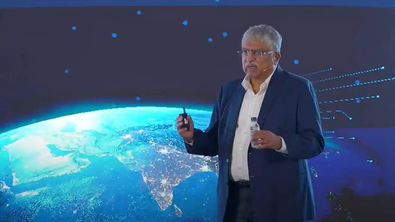 కోడింగ్ కాదు.. ఏఐని ఆడించడమే అసలైన పని.. ఇన్ఫోసిస్ చైర్మన్ కీలక కామెంట్స్..