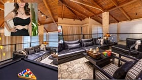 పాత ఇంటిని లగ్జరీ విల్లాగా మార్చేసిన స్టార్ హీరో భార్య..