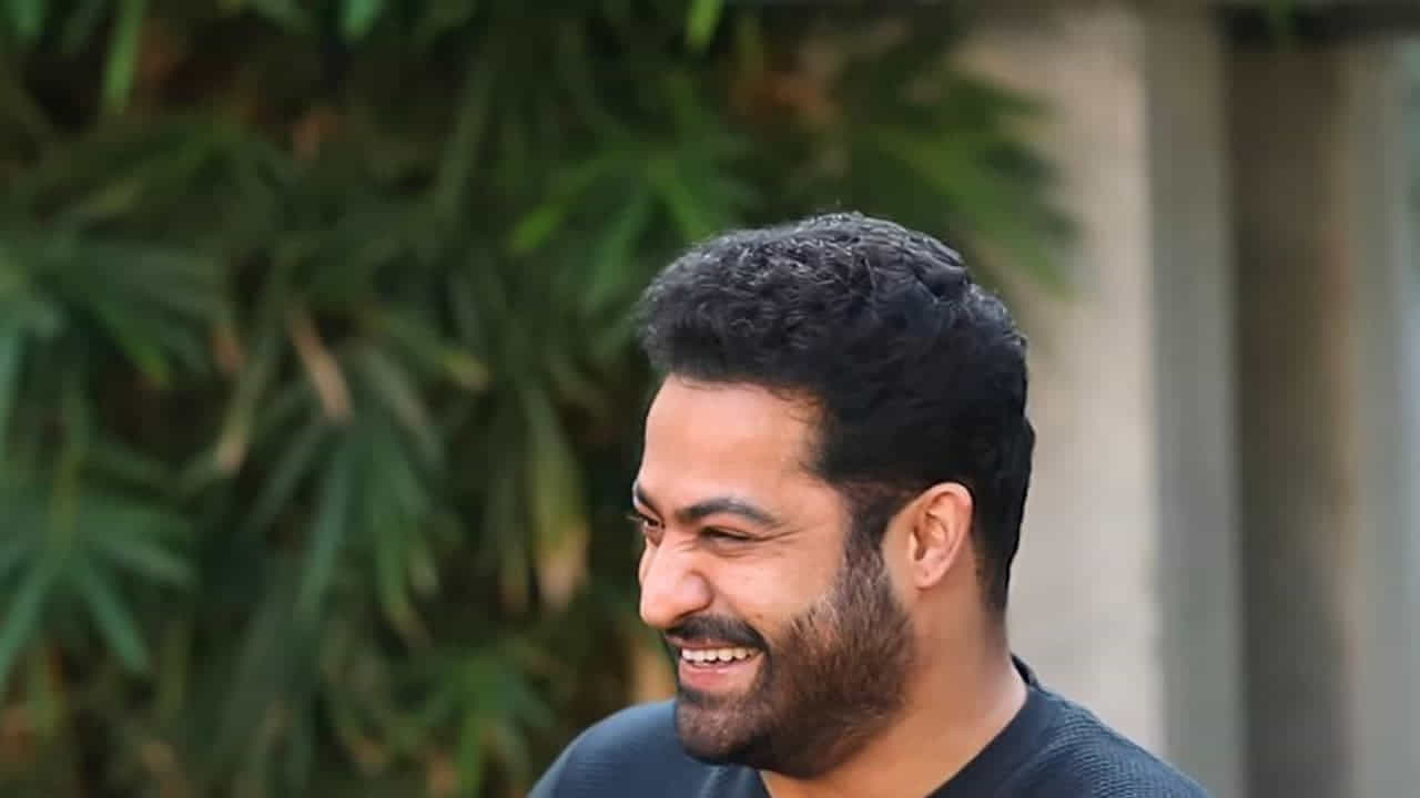 కానీ తారక్కు మాత్రం హైదరాబాద్ బిర్యానీతో పాటు, సాయంత్రం సమయంలో ఆ స్నాక్ తినడం చాలా ఇష్టం అంట. ఇంతకీ అది ఏమనుకుంటున్నారు? పునుగులు. రోడ్లపై, హోటల్స్ లో ఎక్కువగా ఇవి చేస్తుంటారు. అంతే కాకుండా చాలా మంది వీటిని ఎంతో ఇష్టంగా తింటుంటారు.
