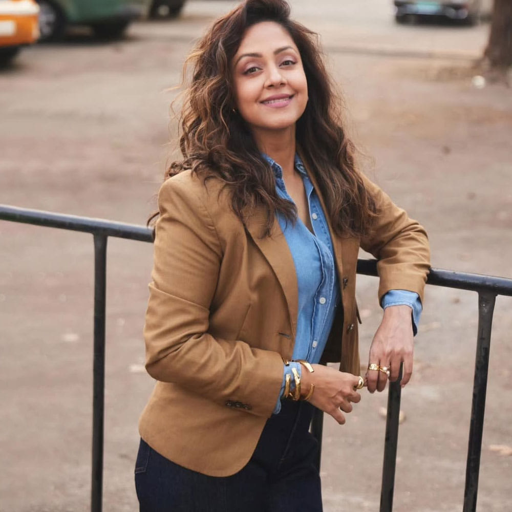 ఈ వ్యాయామం వెన్నునొప్పి ఉన్నవారు చేయకూడదు. ఇది ఒక ప్రొఫెషనల్ పర్యవేక్షణలో మాత్రమే చేయాలి. ఈ వ్యాయామం మన జీవితంలో క్రమశిక్షణను ప్రదర్శించడంలో సహాయపడుతుందని జోవిన్ ట్రైనర్ చెప్పారు.