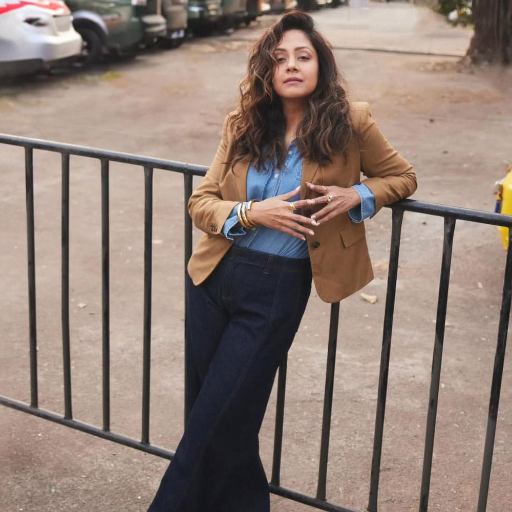  "ఆరోగ్యకరమైన జీవితం అంటే ప్రతిదీ సమతుల్యం చేసుకోవడమే. బరువు తగ్గడానికి ఆహారం ఎంత ముఖ్యమో, శారీరక బలం కూడా అంతే ముఖ్యం" అని జ్యోతిక అంటుంది. ఆమె గత ఇంటర్వ్యూలలో తన ఫిట్‌నెస్ విషయాలు, డైట్ ప్లాన్స్ సైతం పంచుకుంది.