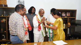 మున్సిపల్ ఎన్నికల్లో తన సత్తా చూపిన కవిత..