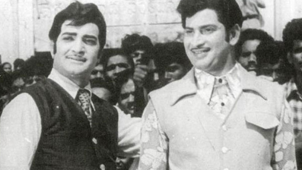 Tollywood: కృష్ణకు పోటీగా.. కేవలం రూ. 10 లక్షలతోనే సినిమా తీసిన ఎన్టీఆర్.. ఇండస్ట్రీ హిట్