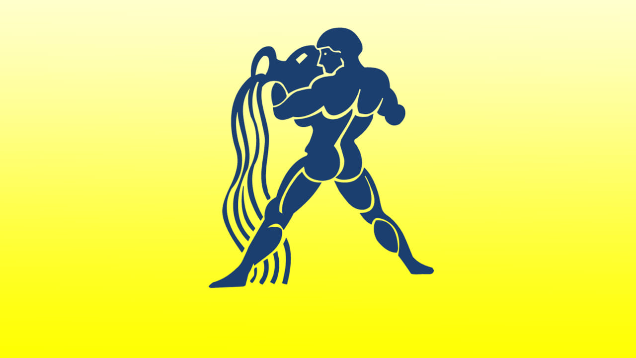 కుంభ రాశి : ఈ మహాశివరాత్రి కుంభ రాశి వారికి చాలా ప్రత్యేకమైనదని చెప్పాలి. ఎందుకంటే, త్వరలో వాళ్ళకి కొత్త ఉద్యోగ అవకాశాలు రానున్నాయి. వ్యాపారాలు కూడా విస్తరించనున్నాయి. అంతేకాదు, విదేశాలకు వెళ్ళాలనుకునే వారి కల కూడా నెరవేరుతుంది. ఆర్ధిక పరిస్థితులు కూడా మెరుగుపడతాయి. 