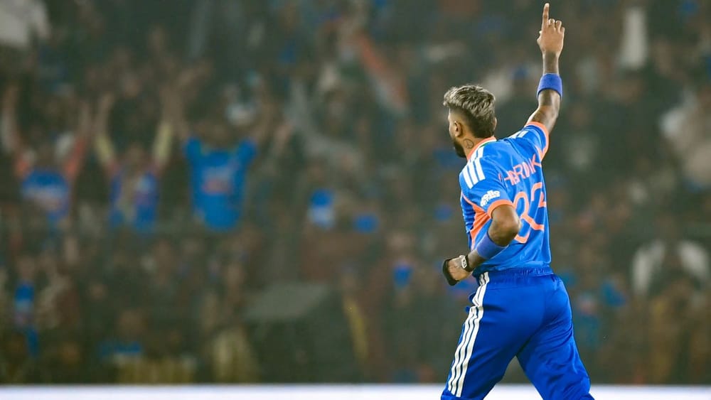 ఒకే ఇన్నింగ్స్‌లో 4 ఓవర్లు మెయిడెన్లే.. పొట్టి ఫార్మాట్‌లో డేంజరస్ బౌలర్లు.. బ్యాటర్లకు బడితపూజే..