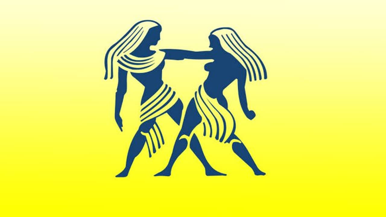 మిథున రాశి : మిథున రాశి వారికి ఆర్థికంగా, ఆరోగ్య పరంగా కలిసి వస్తుంది. శుక్ర  గ్రహం సంచారం వలన వీరికి సంపద పెరిగే ఛాన్స్ ఉంది. ఈ సమయంలో మీ సంపద పెరగడమే కాకుండా, ఈ సమయంలో వీరికి ఆదాయం విపరీతంగా పెరుగుతుంది. 