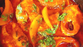 మామిడికాయ చేపల పులుసు ఇలా చేసి తింటే.. లాగిస్తూనే ఉంటారు!