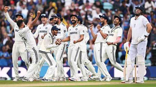 Cricket Rules: వికెట్ పడిన తర్వాత పెవీలియన్కు వెళ్తానంటే ఇక కుదరదు.. మారిన క్రికెట్ రూల్స్.. బంతి సైజు కూడా