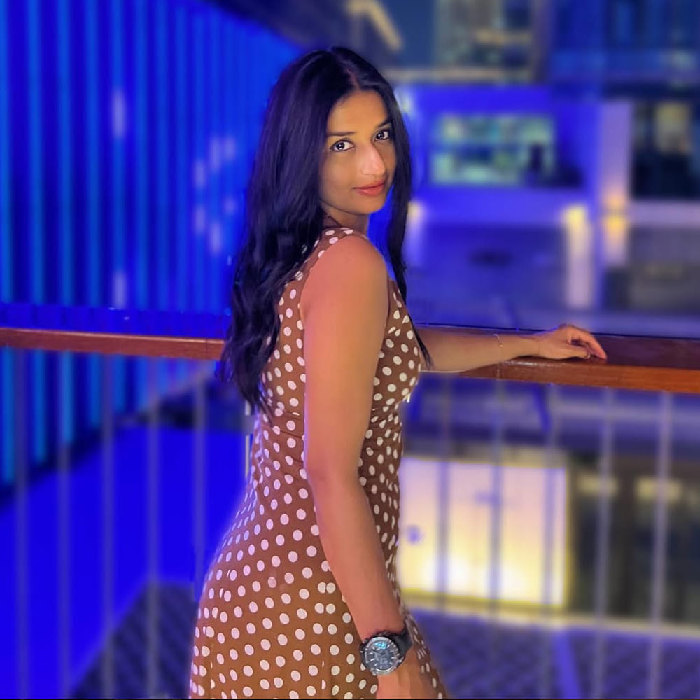 2003లో విడుదలైన "కస్తూరిమాన్" చిత్రంతో ఆమెకు నిజమైన గుర్తింపు వచ్చింది. ఈ చిత్రం ఆమెను రాత్రికి రాత్రే స్టార్‌గా మార్చింది. తెలుగులో భద్ర, గుడుంబా శంకర్ వంటి చిత్రాలతో తెలుగులో విపరీతమైన క్రేజ్ సొంతం చేసుకుంది. 