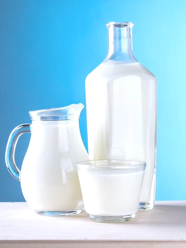 కల్తీ పాలను ఇంట్లోనే గుర్తించండి.. ఈ ట్రిక్స్‌తో నిమిషాల్లోనే..