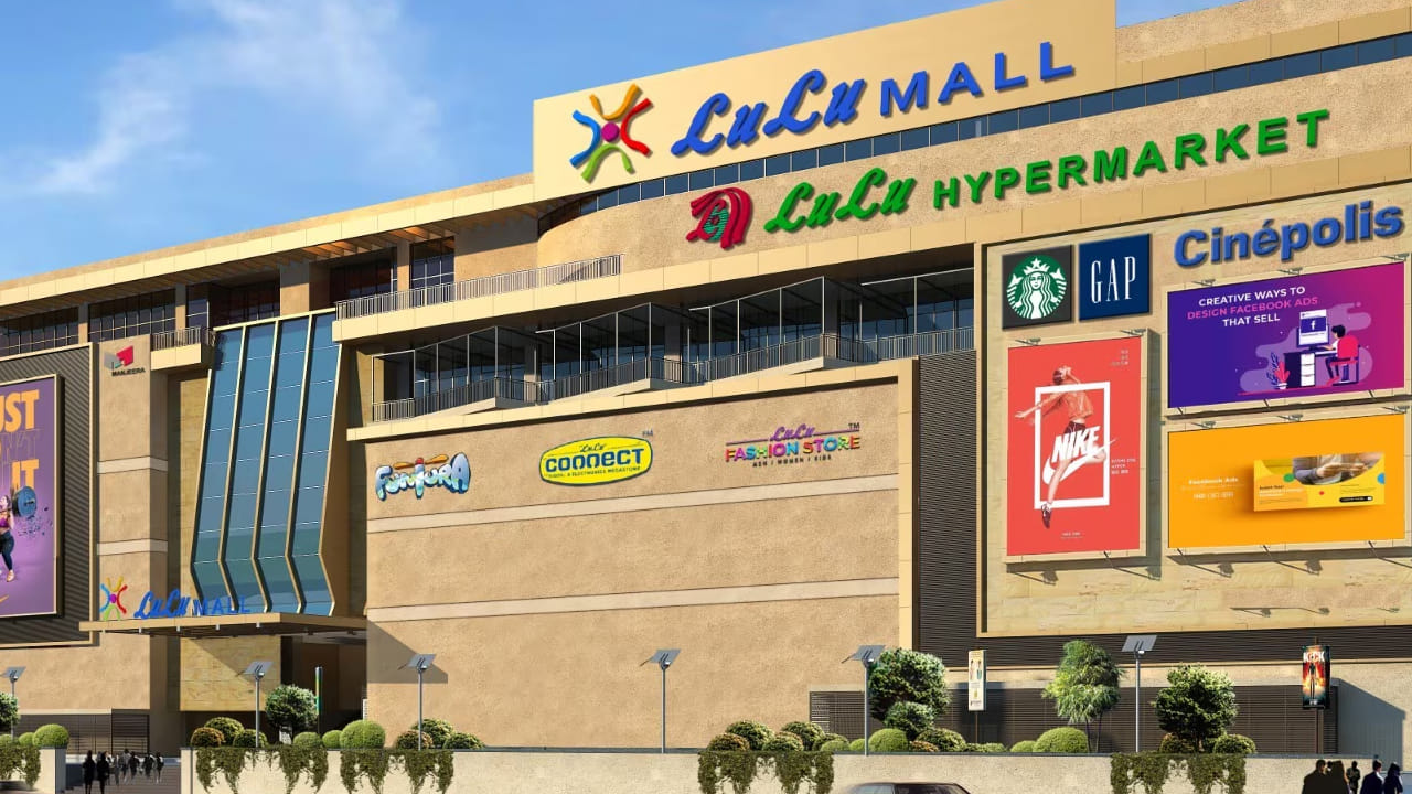 అయితే ఖచ్చితంగా మీరు షాపింగ్ మాల్స్ బిల్లింగ్ సమయంలో నెంబర్ ఇవ్వాల్సిన పని లేదట. మీ అభిష్టం మేరకు అవసరమైతే ఇవ్వొచ్చు. మీకు ఇష్టం లేకపోతే ఇవ్వకుండా వదిలేయవచ్చు. తప్పనిసరిగా ఇవ్వాలనే నిబంధన ఎక్కడా లేదు. ఈ మేరకు చట్టాలు స్పష్టంగా చెబుతున్నాయని కేంద్ర ప్రభుత్వం తాజాగా వెల్లడించింది.
