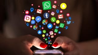 Honey Water: అవన్నీ బిగినర్స్ మిస్టేక్స్.. ఉదయాన్నే వేడి నీటిలో తేనె కలిపి తాగితే ఏం జరుగుతుందో తెలుసా..?