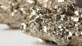 బంగారంపై పెట్టుబడి చాలు.. రూట్‌ మార్చేయండి..! ఇది అత్యంత ఖరీదైనది