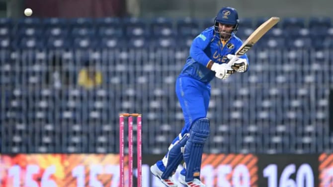 స్టార్ ప్లేయర్‌ను ఇంటికి పంపేసిన యూఏఈ.. కారణం IND, PAK సమస్యేనా?