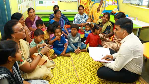 Telangana: అంగన్వాడీ టీచర్గా మారిన ఐఏఎస్ అధికారి.. ఎందుకంటే?