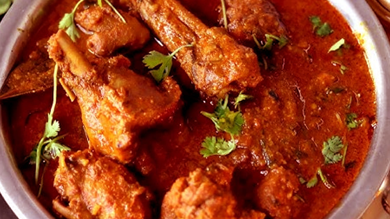 ఫ్రిజ్‌లో 30 నిముషాల పాటు పెడితే సరిపోతుంది. ఆ తర్వాత వండితే రుచికరంగా ఉంటుంది. మీరు కూర చేసేటప్పుడు మీడియం మంట మీద ఉంచాలి. నాన్ వెజ్ కూరలు ఎంత ఎక్కువ ఉడికిస్తే అంత టేస్ట్ ఉంటాయి. 