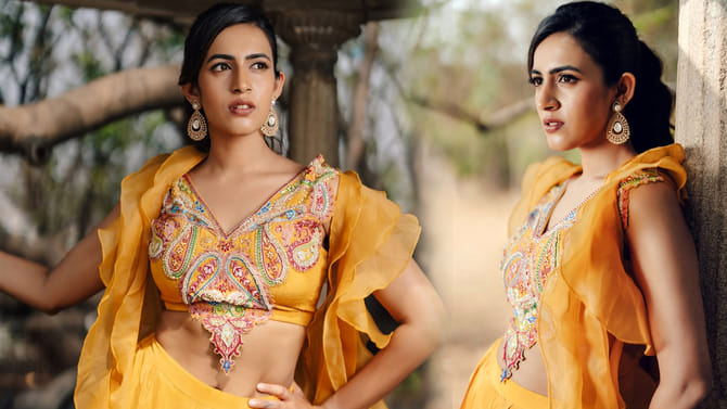 నా ఫ్యామిలీని తిట్టారు.. ఆ సమయంలో చాలా ఏడ్చా..