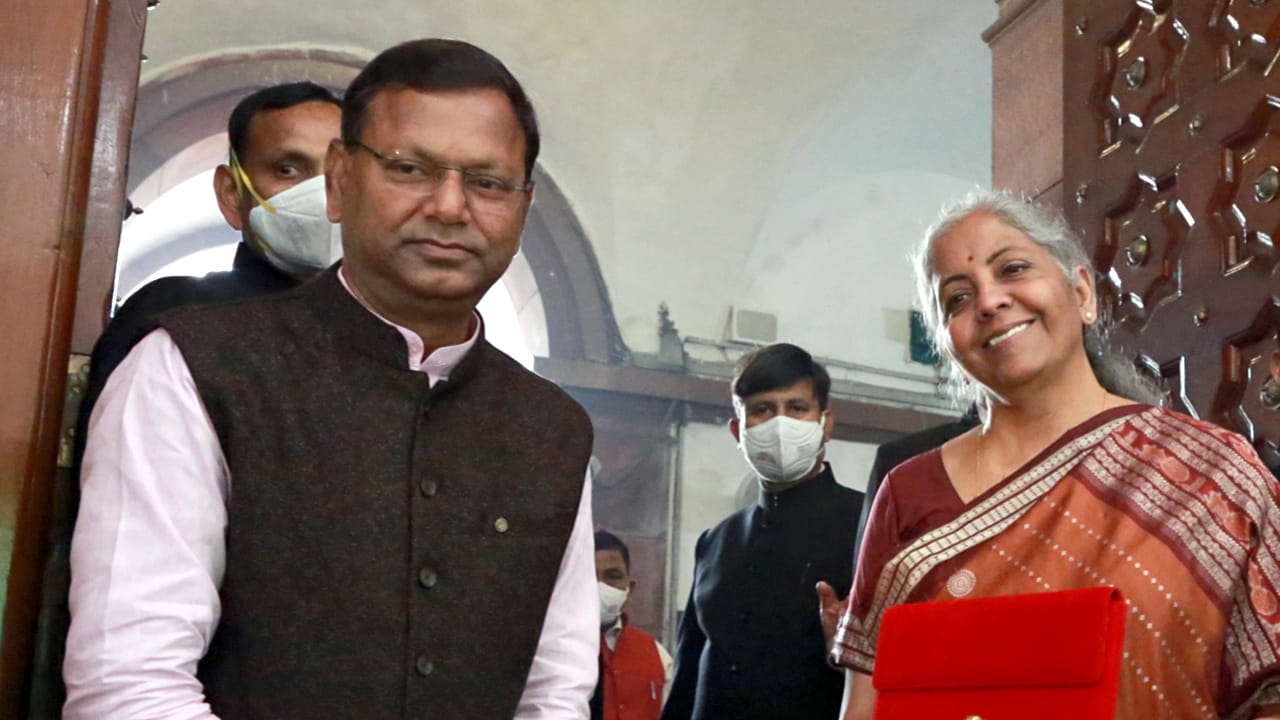 2022లో ఒడిశా రాష్ట్రానికి చెందిన బొంకాయ్ శైలి చీరను ధరించారు. ఇది బ్రౌన్ కలర్లో చాలా ఆకర్షణీయంగా ఉంది.