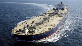 బంగారం Vs బ్యాంక్ FD: సామాన్యులకు ఏది బెస్ట్.? డబ్బు డబుల్ చేసే సత్తా ఎందులో ఉందంటే..!