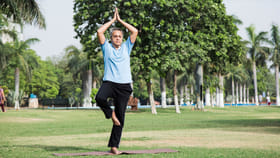 కొంగలా ఒంటికాలిపై ఎంతసేపు నిల్చొగలరు.? ఇలా చేస్తే మీ ఆయుష్షు