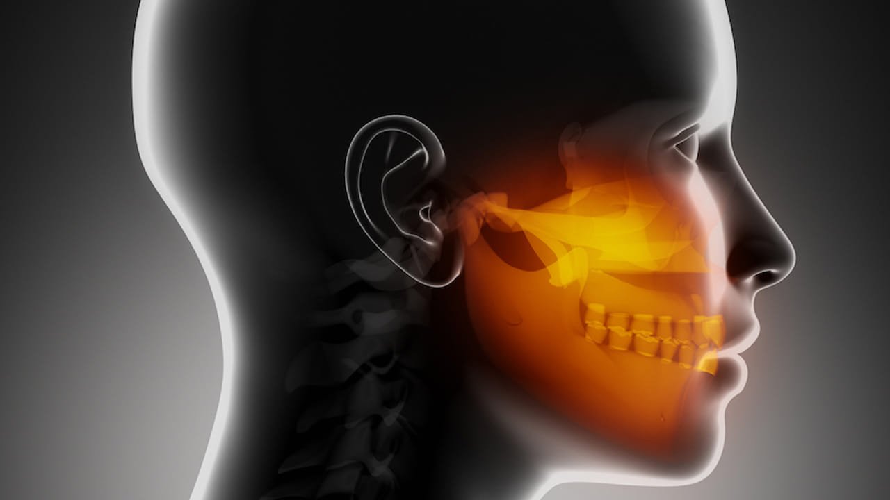 62 శాతానికి పైగా, నోటి క్యాన్సర్లు, పొగాకు, ఆల్కహాల్ వాడకం వలన సంభవిస్తున్నాయంట. ముఖ్యంగా మద్యం నోటి క్యాన్సర్ ప్రమాదాన్ని విపరీతంగా పెంచుతుందని చెబుతున్నారు ఆరోగ్య నిపుణులు.