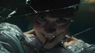 Actress Meena : ఒంటరిదాన్ని అనే కదా ఇంత బాధపెడుతున్నారు.. కర్మ వదిలిపెట్టదు.. హీరోయిన్ మీనా..