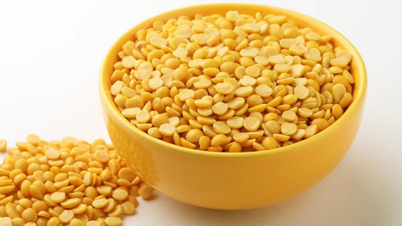 కంది పప్పును  వారంలో నాలుగు సార్లు తినే వాళ్ళు కూడా ఉంటారు. అలాంటి వాళ్లు ఇక నుంచి తినే తప్పుడు జాగ్రత్త. ఎందుకంటే, ఇది గ్యాస్ సమస్యలను పెంచుతుంది. ఇంకా కడుపును కూడా ఇబ్బంది పెడుతుంది. 