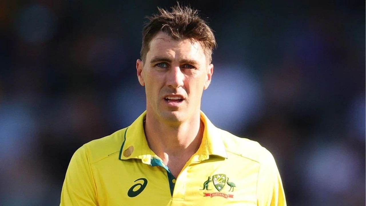 మరోవైపు, ఫిట్‌నెస్ సమస్యల కారణంగా పాట్ కమ్మిన్స్ ఇప్పటికే టీ20 ప్రపంచ కప్‌నకు దూరమయ్యాడు. నడుము నొప్పితో బాధపడుతున్న కమ్మిన్స్ ఇంకా కోలుకోలేదు. అందుకే, అతన్ని టీ20 ప్రపంచ కప్ జట్టులో చేర్చలేదు. అతని స్థానంలో ఎడమచేతి వాటం పేసర్ బెన్ డ్వార్షుయిస్‌ను ఎంపిక చేశారు.