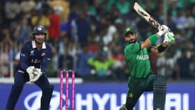 టీమిండియా రికార్డులను చెరిపేస్తూ నంబర్ 1 స్థానానికి దాయాది దేశం