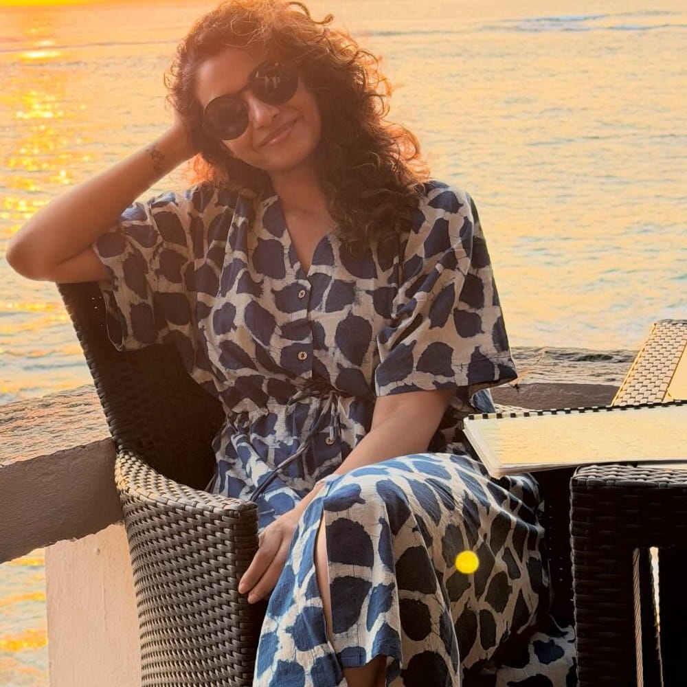 ఆ తర్వాత యంగ్ హీరో సంతోష్ శోభన్ నటించిన కళ్యాణం కమనీయం సినిమాతో తెలుగు తెరకు పరిచయమైంది. ఈ సినిమా తర్వాత తెలుగులో గోపిచంద్ సరసన భీమా చిత్రంలో నటించింది. ఇవే కాకుండా కమల్ హాసన్ నటించిన ఇండియన్ 2 చిత్రంలోనూ కీలకపాత్ర పోషించింది. వెంకటేశ్ నటించిన సైంధవ్ సినిమాతోనూ అలరించింది. సినిమాలే కాకుండా అటు వెబ్ సిరీస్ ద్వారా డిజిటల్ రంగంలోనూ రాణించింది.